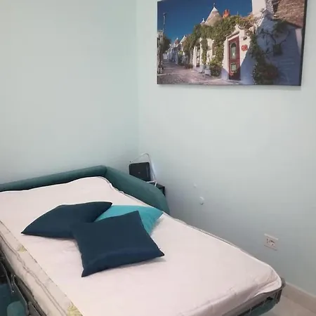 Cairoli 79 T Apartment Bari